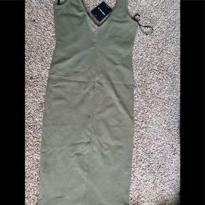 green tight midi dress